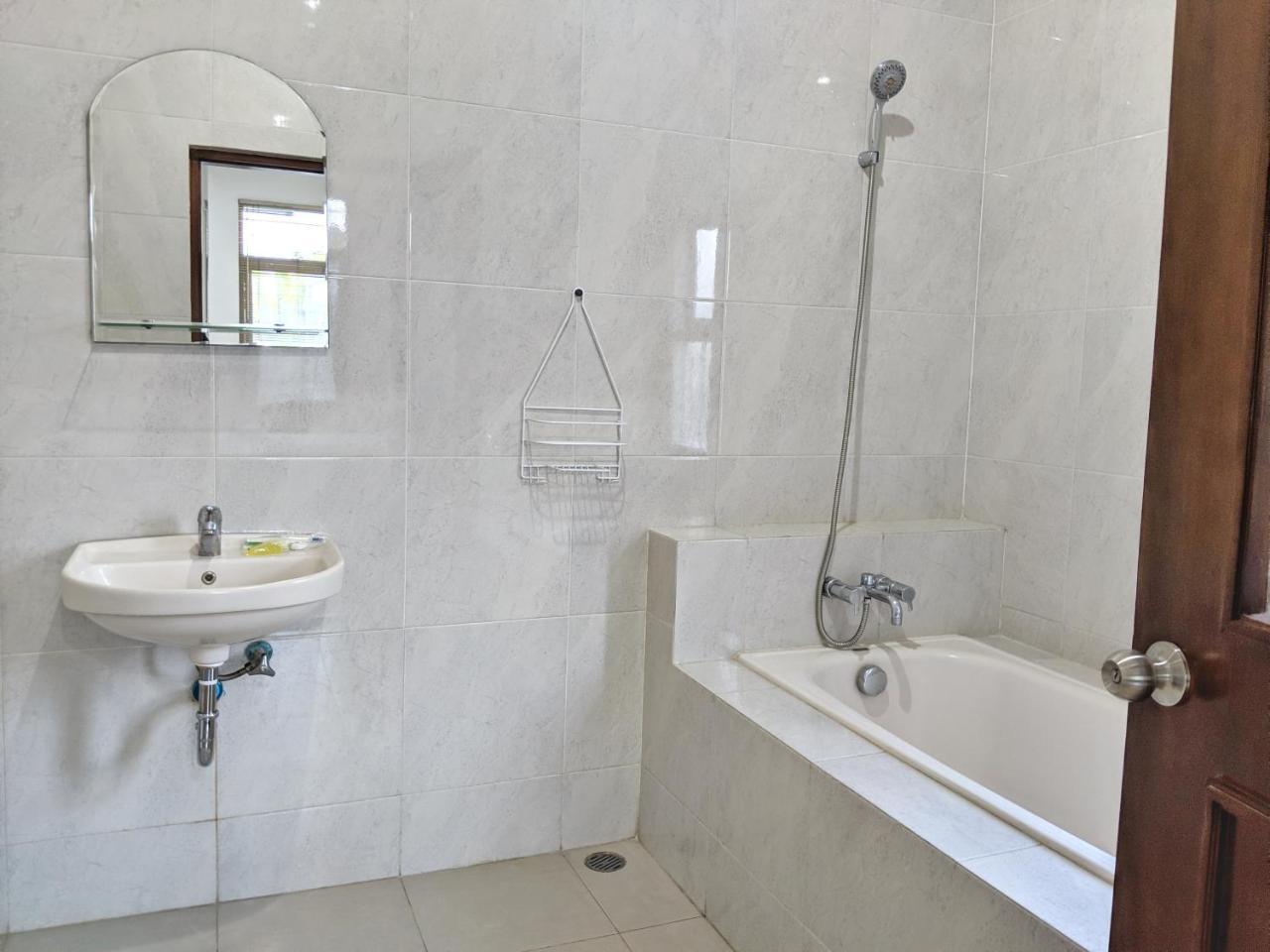 ג'קרטה My Home By Flat06 מראה חיצוני תמונה